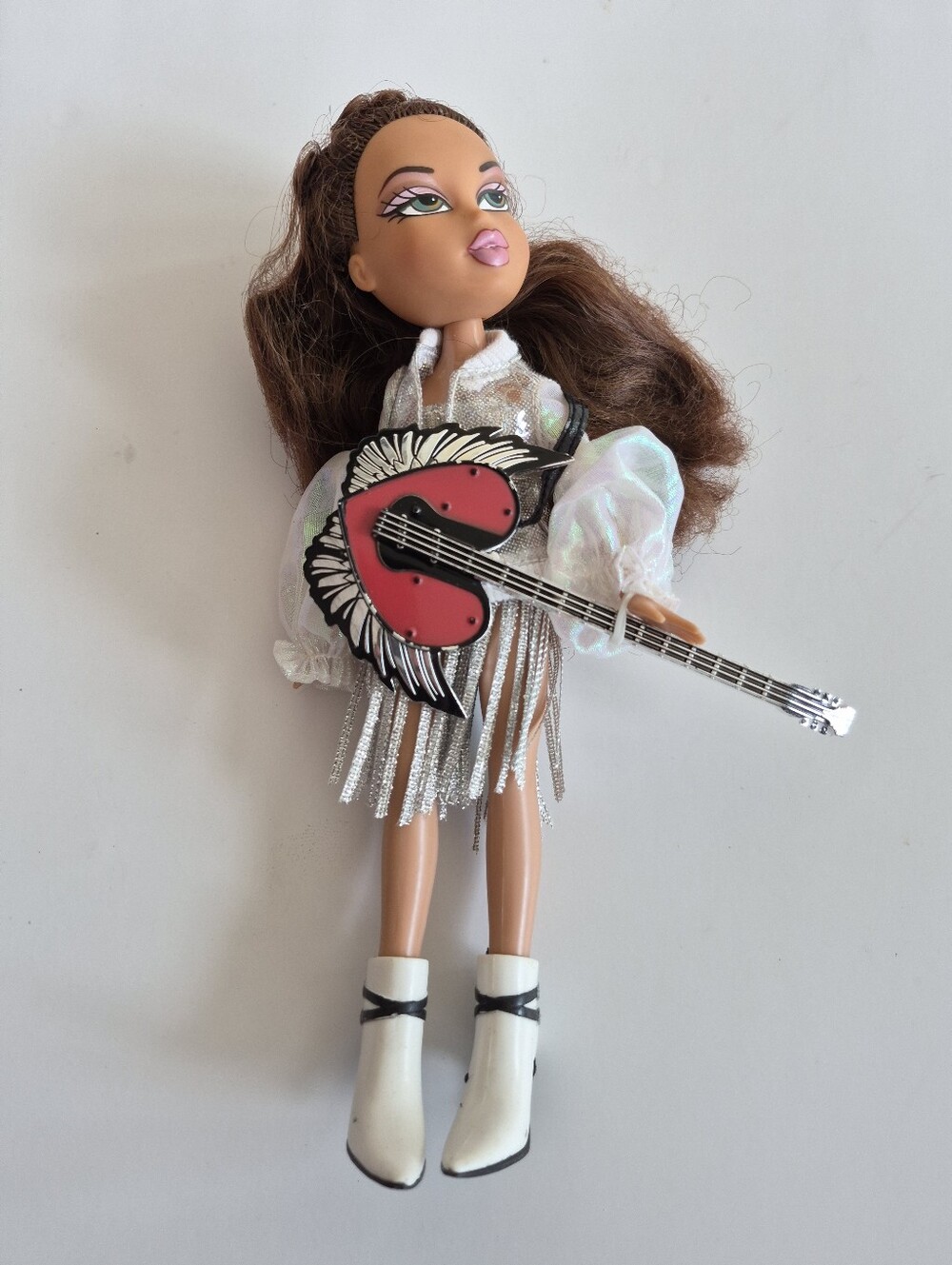 Bratz Roxxi Angelz Sasha Fashion Doll With  White Guitar and Shoes